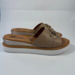 Ciabatta Susimoda nappa camel con accessorio art.1429