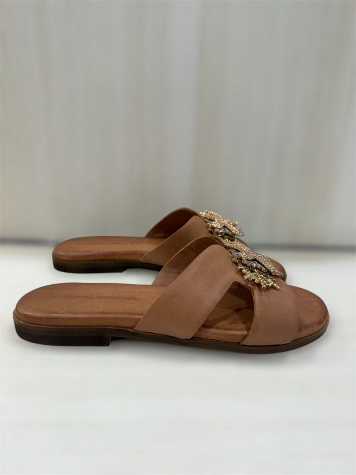 Ciabatta flat Tsakiris mallas cuoio con accessorio art.500 - immagine 1