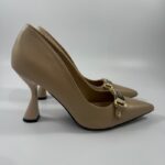 Décolleté Ferre beige con accessorio art.465